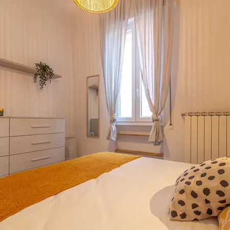2 Steps Away From With Private Parking Apartment Bologna
